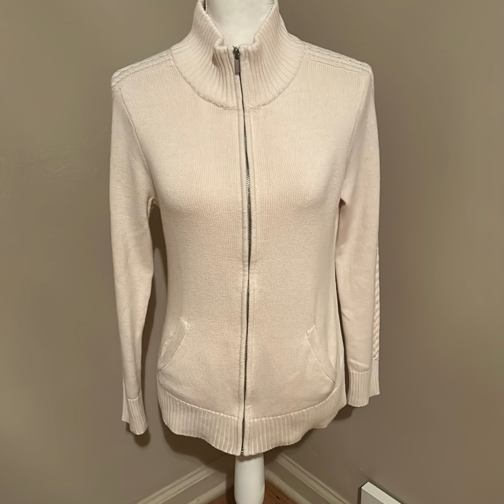 Talbots zip up cream cable knit sweater. 2 front pockets. Timeless and classic